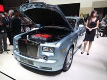 Из лимузина Rolls-Royce Phantom сделали электрокар