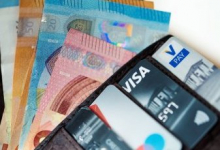Банк в Канаде простил клиентам долги по кредиткам