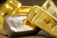 Падение цен на серебро прервало рост стоимости золота