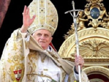 Папа римский отрекается от престола - впервые за 598 лет