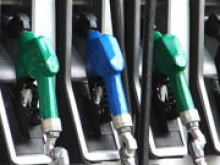 В США цены на бензин упали до минимального уровня за два года
