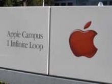 Apple обвиняют в сговоре с издательствами