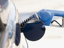 Цены на бензин в США достигли минимума за пять лет