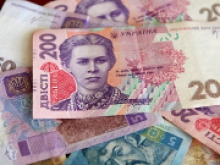 Средняя зарплата в Украине выросла, но роста цен не перекрывает