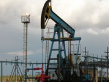 Нефть дорожает на данных о снижении ее добычи в США, Brent выше $45