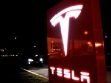Tesla не выполнила задачу по поставкам в 2016 году