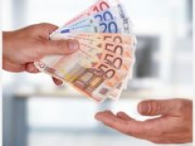 В Эстонии в прошлом году каждый десятый житель получал зарплату «в конверте»