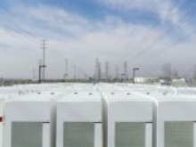 Tesla построит самое крупное хранилище энергии