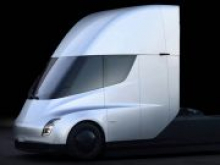 Tesla получила крупнейший заказ на электрические грузовики Tesla Semi
