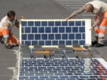 Во Франции построят 1000 км дорог с солнечными панелями