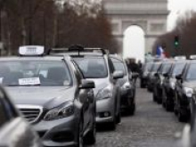 Суд Парижа обязал Uber выплатить службе такси 1,2 млн евро