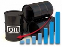 Нефть дешевеет на опасениях за спрос на фоне слабой экономики