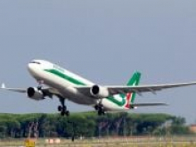 Крупнейшая итальянская авиакомпания прекращает свое существование из-за пандемии