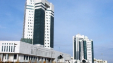 Парламент Казахстана принял поправки, сокращающие сферы государственной монополии