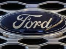 Ford представил новую технологию зарядки электромобилей - друг от друга