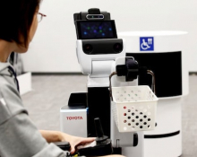 Toyota займется созданием сервисных роботов