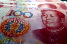 Центробанк Китая "влил" в рынки 36 миллиардов долларов и укрепил юань
