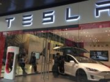 Tesla запустила в эксплуатацию завод зарядных станций для электрокаров в Китае