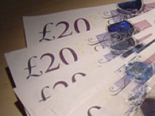 Топ-менеджеры британских банков могут получить бонусы впервые за два года
