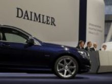 Концерн Daimler обвинили в превышении выбросов выхлопных газов