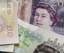 Британский фунт обвалился из-за остановки работы парламента