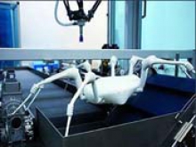 Китай открыл центр разработки наземных роботов
