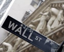 Финансовые компании Уолл-стрит выплатили сотрудникам $135 млрд. в 2010г