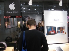 В Китае нашли еще 22 фальшивых магазина Apple