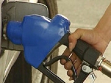 Китай снижает розничные цены на бензин и дизельное топливо