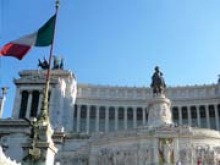 Верхняя палата парламента Италии одобрила правительственный пакет мер по либерализации экономики