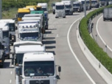 ЕС может оштрафовать производителей грузовиков на 10 млрд евро, - СМИ