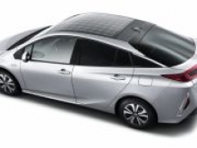 Toyota вновь ставит солнечную панель на гибрид Prius Prime