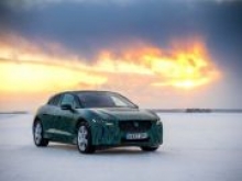 Jaguar испытал электромобиль при температуре −40°С