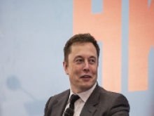 Акционеры Tesla одобрили размер выплат Маску: за 10 лет может получить более $55 млрд