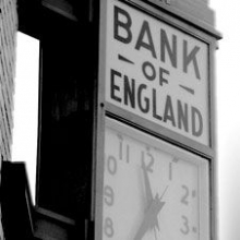 Банк Англии сохранил ключевую ставку на рекордно низком уровне