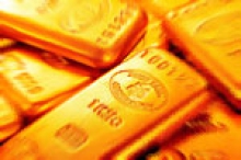 Цена золота приближается к 2000 долларов за унцию