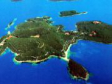 Россиянин купил самый известный частный греческий остров за $153 млн