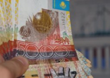 Казахстанцы отдают предпочтение вкладам в тенге