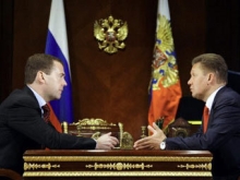 Медведев поручил "Газпрому" соединить трубой обе Кореи