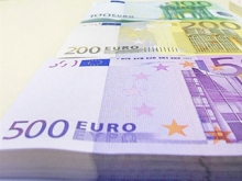 Евро продемонстрировал лучший первый квартал за свою историю