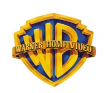 Warner Bros. начала показывать фильмы на Facebook