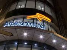 ArcelorMittal размещает первый в 2015г выпуск "мусорных" бондов в Европе