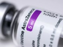 AstraZeneca проведет испытания вакцины в форме спрея