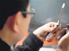 Власти КНДР разрешили иностранцам ввозить в страну мобильные телефоны