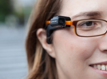 В Великобритании создали очки с 3D-камерой для слабовидящих