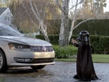 Volkswagen показал в рекламе маленького Дарта Вейдера