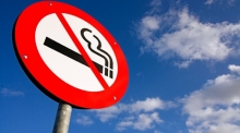 В Нью-Йорке запретили курить в парках и на пляжах